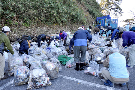 平成24年12月2日(日)「唐沢山城跡ムカデ(ごみ)退治」05